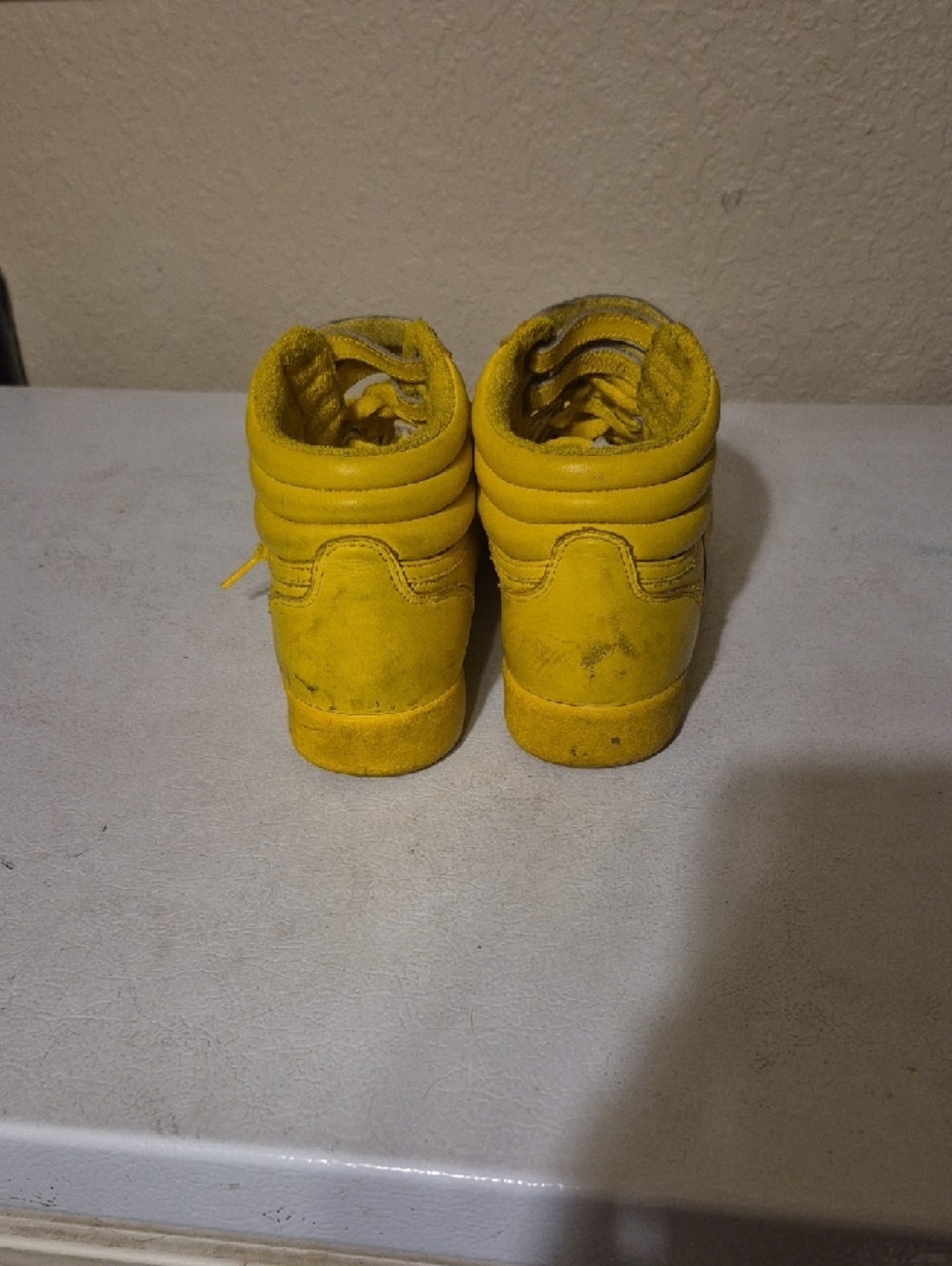 Reebok Womens 25th Anniversary Freestyle  Bright Yellow - Picture 3 of 8